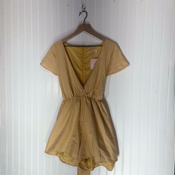 Showpo Mustard Stripe Playsuit Romper US 12 NWT Deep V Belted Summer Cottagecore - Picture 1 of 7